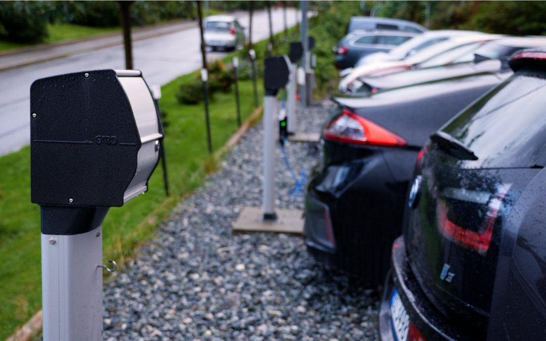 Laderett til elbil og ladbar hybridbil